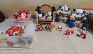 lot 69 image: Tub o Christmas- Tree skirt, bulb holders, ornaments for tree mantle dcor and more