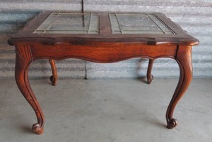 lot 139 image: Side table with leaded glass insert, cabriole legs 20x23x30