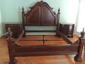 lot 146 image: Cortina Bedroom Set  King bed (HB, FB, side rails), 2 bedside tables, ArmoireHutch,  9 DRAWER DRESSER WITH MIRROR