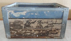 lot 154 image: Royal Farm  61 old WOODGALVANIZED METAL Milk crate 19x10