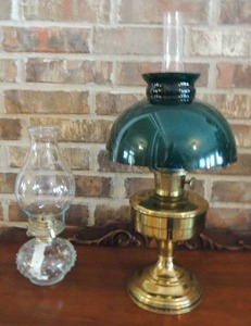 lot 160 image: Aladdin Green Glass Globe Oil Lamp with Gold bottom      CLEAR HOBNOB GLASS OIL LAMP with glass chimney