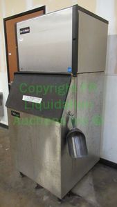 lot 8 image: Ice-O-Matic ice machine model ICE0606FR7, currently in working condition. 70 x 30 x 32