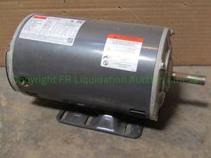lot 58 image: Dayton 2hp industrial motor model 31TT22