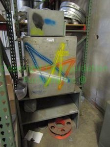 lot 91 image: Metal storage cabinet