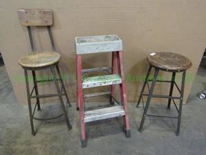 lot 99 image: Shop stools and step ladder