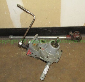 lot 311 image: Ridgid 975 combo roll groover and Ridgid 00-R exposed ratchet pipe threader