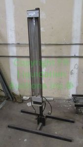 lot 101 image: Heat lamp stand. 63 x 36 x 17