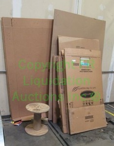lot 105 image: Assorted cardboard shipping boxes