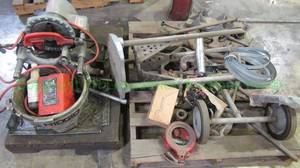 lot 150 image: Ridgid 300 commercial pipe threading machine and accessories (unassembled)