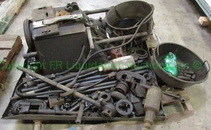 lot 166 image: Pipe threading machine unassembled