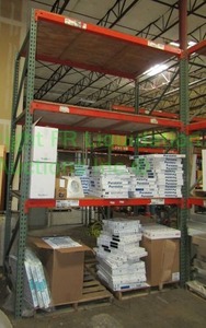 lot 187 image: Single section pallet rack