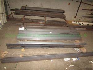 lot 248 image: Assorted angle iron pieces. Longest is 81