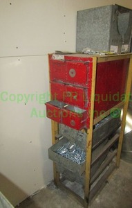 lot 207 image: Hardwareparts storage drawer unit plus contents. 48 x 16 x 25