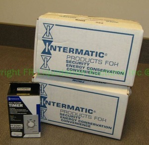 lot 352 image: Internatic commercial timers FF4H8, 2 boxes full, 6 per box