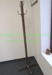 lot 391 image: Wood coat hanger tree