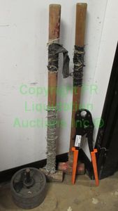 lot 277 image: Sledge hammers plus