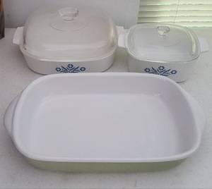 lot 78 image: Vintage Corning ware dishes in stylescolorcondition shown. You are bidding by the piece