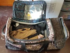 lot 119 image: Paint ball accessory bag with contents as shown.