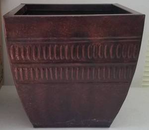 lot 59 image: Large size planter in stylecolorcondition shown.