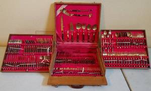 lot 7 image: VINTAGE JOHNYS GEMS (BANGKOK THAILAND) BRONZE WITH ROSEWOOD HANDLES FLATWARE SET OF OVER 140 PIECES WITH CASE AS SHOWN. CIRCA 1960S.