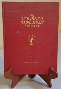 lot 34 image: VINTAGE THE SCRIBNER RADIO MUSIC LIBRARY VOLUME VI BY CHARLES SCRIBNERS SONS, NEW YORK. COPYRIGHT 1946.