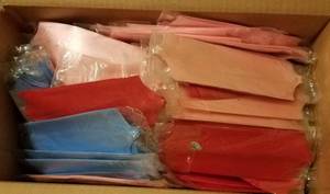 lot 39 image: LARGE LOT OF PULL-BOWS IN VARIOUS COLORS AS SHOWN. GENEROUS COUNT