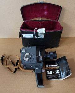 lot 35 image: VINTAGE SANKYO 8-Z 8MM MOVIE CAMERA WITH INSTRUCTION BOOK AND CASE AS SHOWN. CHECK IT OUT