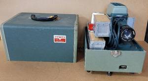 lot 46 image: VINTAGE ARGUS AUTOMATIC SLIDE PROJECTOR MODEL 300 WITH ACCESSORIES AS SHOWN.