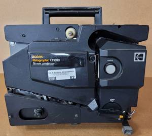 lot 62 image: VINTAGE KODAK EKTAGRAPHIC 16MM PROJECTOR MODEL CT1000 AS SHOWN.