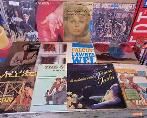 lot 100 image: 12 ASSORTED VINYL RECORDS AS SHOWN.