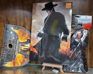 lot 122 image: MOVIE MEMORABILIA AS SHOWN.