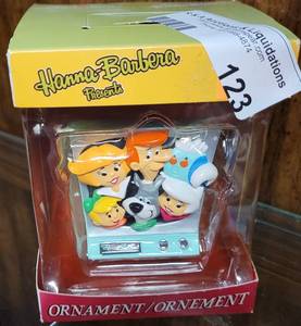 lot 123 image: VINTAGE HANNA-BARBERA COLLECTIBLE ORNAMENT IN BOX AS SHOWN.