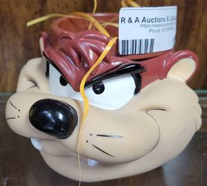 lot 127 image: TAZ COLLECTIBLE CUP AS SHOWN.