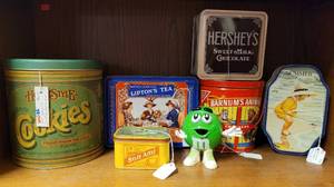 lot 221 image: LOT OF VINTAGE TIN CONTAINERS IN STYLESTHEMESSIZES AS SHOWN.
