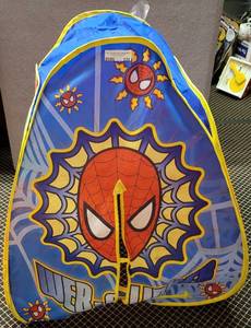 lot 226 image: SPIDER MAN PLAY HUT AS SHOWN.