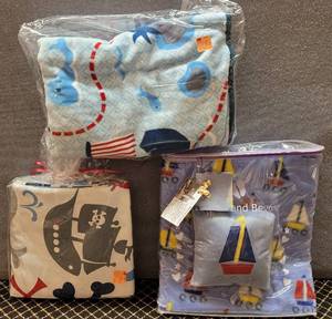 lot 237 image: TERRY TOWEL, SHOWE CURTAIN AND MORE AS SHOWN.