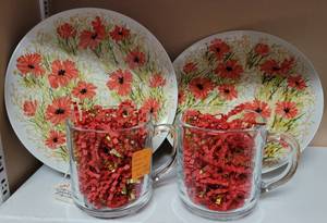 lot 299 image: FITZ & FLOYD PLATES PLUS GLASS CUPS AS SHOWN.