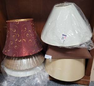 lot 303 image: LOT OF LAMP SHADES IN ASSORTED SIZESCOLORSSTYLES AS SHOWN.