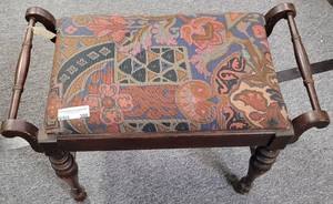 lot 308 image: VINTAGE UPHOLSTERED SEAT WITH WOOD FRAME VANITY-STYLE BENCH AS SHOWN.