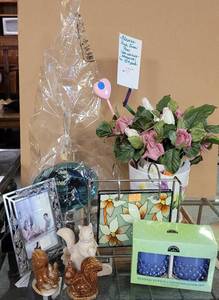 lot 339 image: VOTIVE CANDLE HOLDER SET, FLOWERS MADE WITH PENS, PHOTO FRAME, WIND BREAKER WALL ART, ORNAMENT HOLDER, SILVERPLATE FRAME, SALTPEPPER SHAKERS AND MORE AS SHOWN.