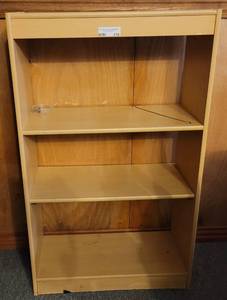 lot 370 image: 3-TIER BOOKCASE AS SHOWN.
