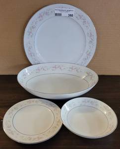 lot 380 image: 29 PIECES OF VINTAGE MARIA FLORAL DESIGN FINE PORCELAIN CHINA (JAPAN) AS SHOWN. 12 DINNER PLATES, 8 SMALL BOWLS, 8 SMALL PLATES, 1 VEGETABLE BOWL INCLUDED. CHECK THESE OUT