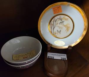lot 398 image: ORIGINAL CHOKIN ART PLATE WITH 24K RIM AND ASIAN THEMED BOWLS AS SHOWN.