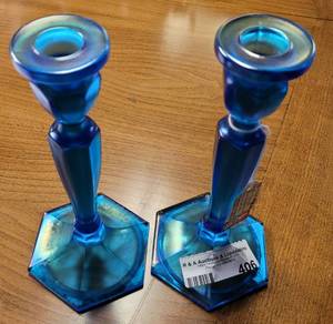 lot 406 image: PAIR OF VINTAGE FENTON CELESTE BLUE INDESCENT CANDLESTICK HOLDERS AS SHOWN. EACH MEASURES APPROX. 8.5 HIGH. CHECK THESE OUT