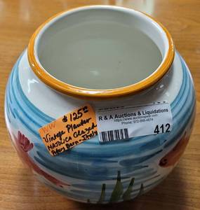 lot 412 image: VINTAGE MAJOLICA GLAZED POTTERY BARN PLANTER IN STYLECOLORCONDITION SHOWN. MADE IN ITALY.