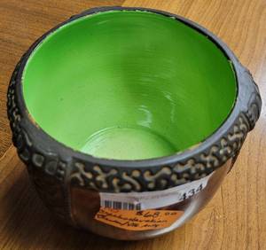 lot 434 image: VINTAGE CZECH CERAMIC PLANTER 63537 IN STYLECOLORCONDITION SHOWN.