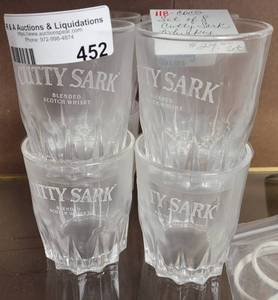 lot 452 image: LOT OF 8 CUTTY SARK SCOTCH WHISKEY GLASSES AS SHOWN.