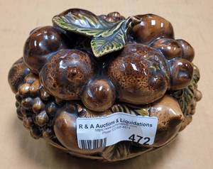 lot 472 image: VINTAGE INARCO CERAMIC FRUIT DISH WITH COVER AS SHOWN.