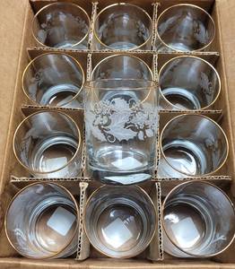 lot 479 image: BOX OF 12 LIBBY CHRISTMAS GLASSES 918CD AS SHOWN.