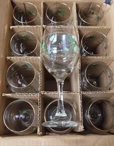 lot 481 image: BOX OF 12 LIBBY CHRISTMAS GOBLETS 3011 AS SHOWN.